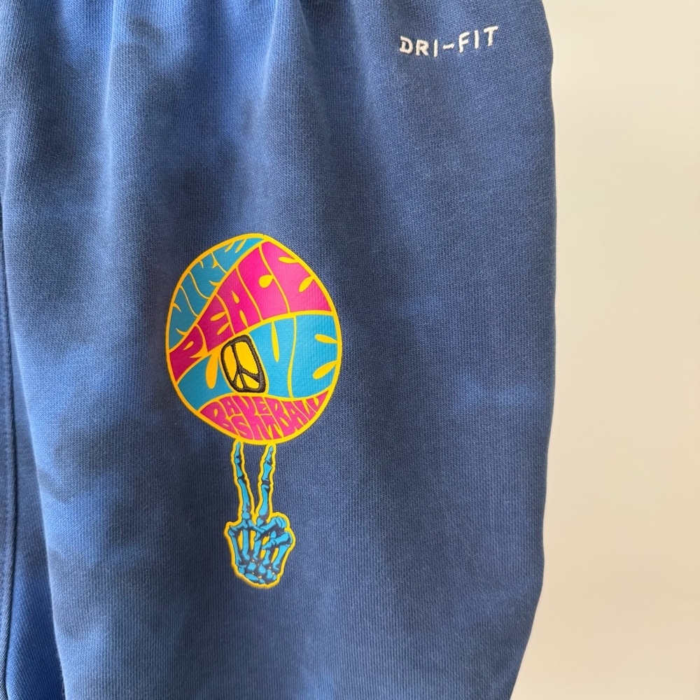 Nike Dri-Fit Blue Sweat Shorts | Peace Love Basketball Graphic | Zipper Pocket S - Picture 6 of 8